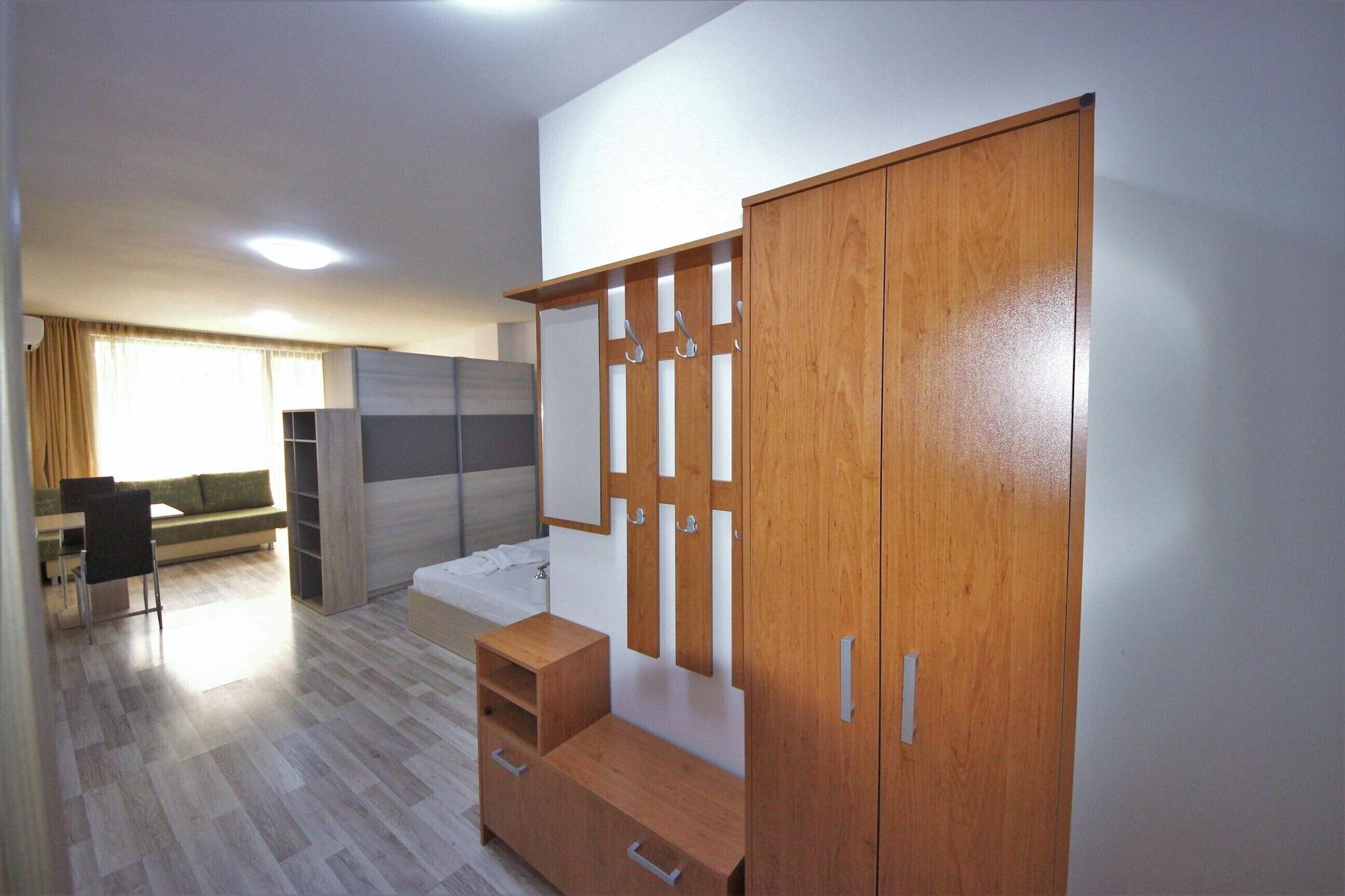 Menada Tarsis Apartments Sunny Beach Exterior photo