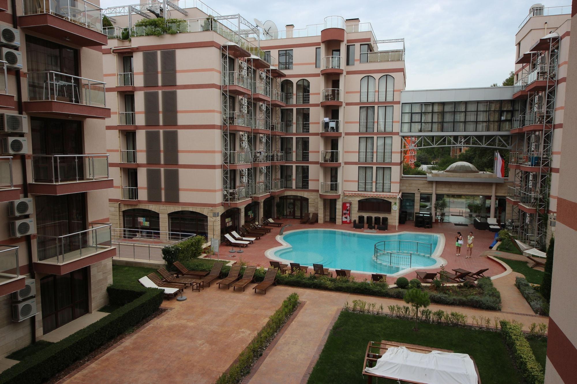 Menada Tarsis Apartments Sunny Beach Exterior photo